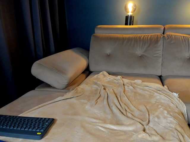 maddybloomx's BongaCams show and profile