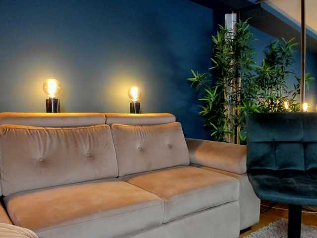 maddybloomx's BongaCams show and profile