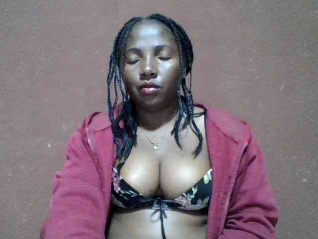 Eliame12 webcam