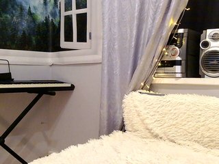 Emily_Silence Porn Show