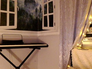 Emily_Silence Porn Show