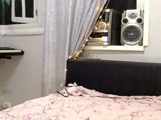 Ellie_13 webcam