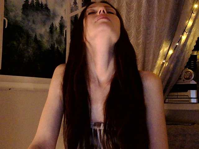 Serseia's BongaCams show and profile