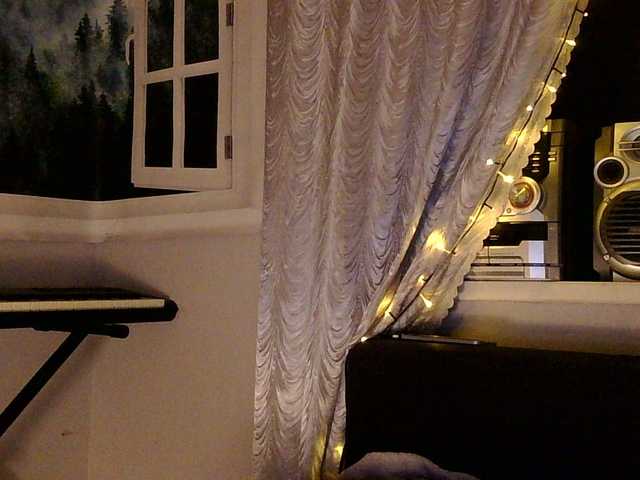 Serseia's BongaCams show and profile