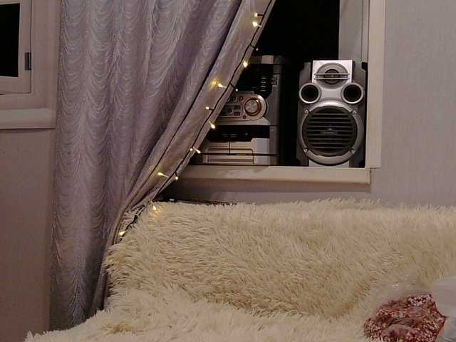 Serseia's BongaCams show and profile