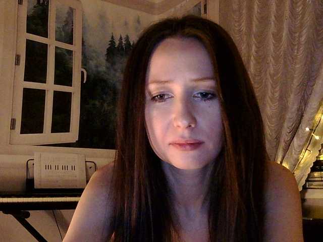 Serseia's BongaCams show and profile