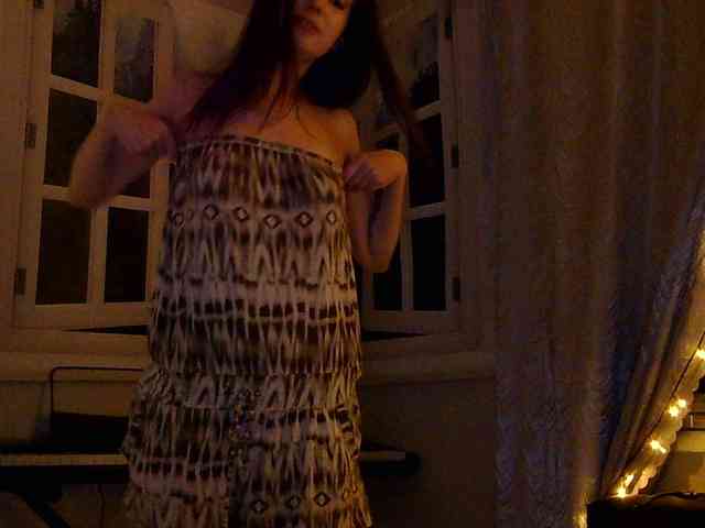 Emily_Silence webcam