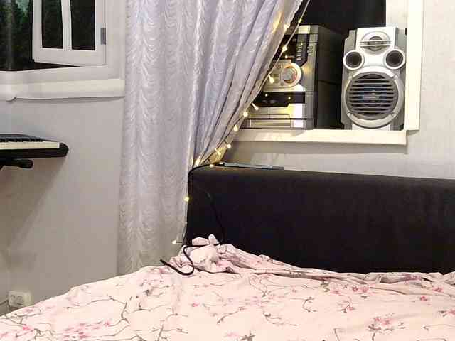 Ellie_13 webcam