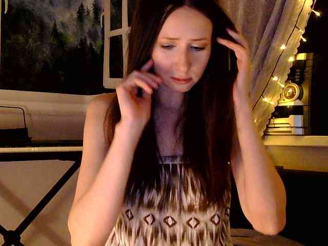 Elly_Silence webcam