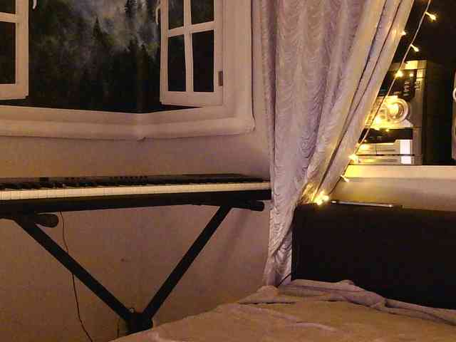 Emily_Silence webcam