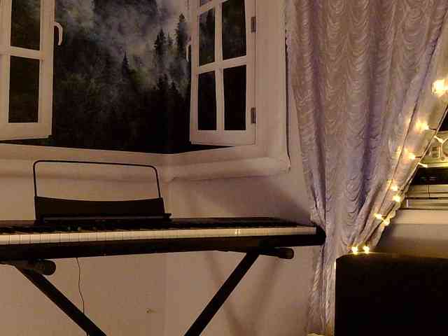 Emily_Silence webcam