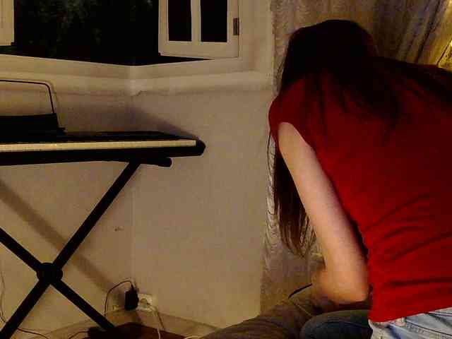 Emily_Silence webcam