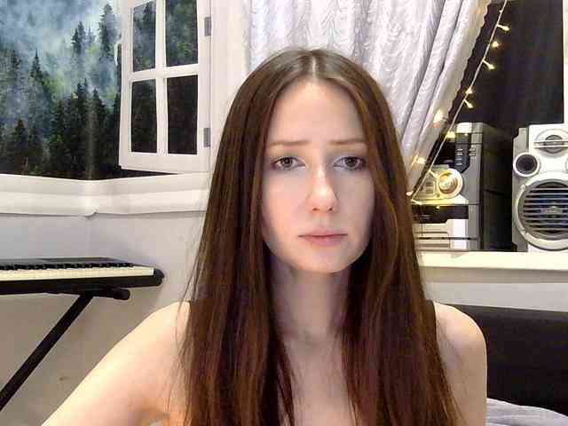Emily_Silence webcam