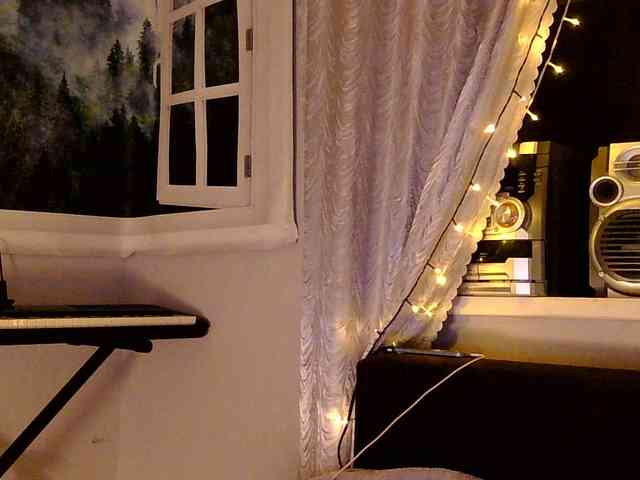 Elly_Silence webcam