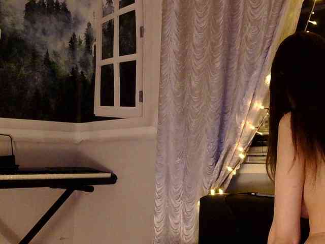 Emily_Silence webcam