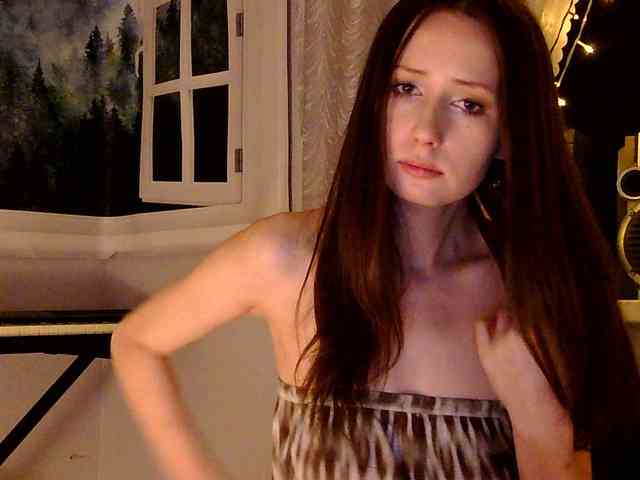 Elly_Silence webcam