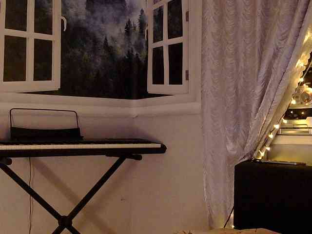Ellie_13 webcam