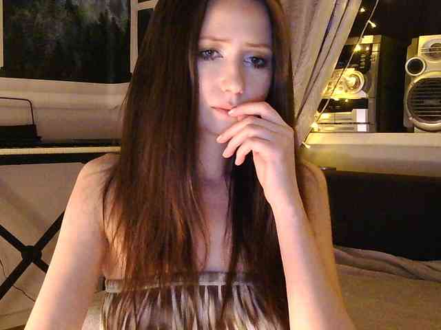 Emily_Silence webcam