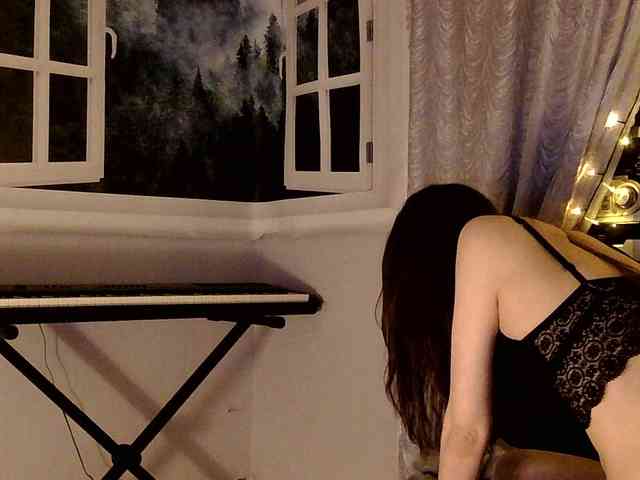 Emily_Silence webcam