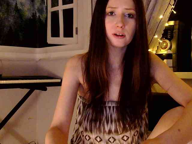 Elly_Silence webcam