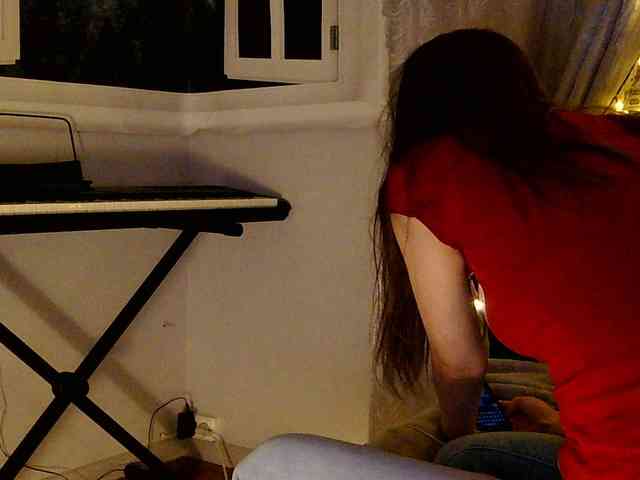 Emily_Silence webcam