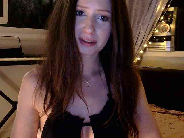 Ellie_13 webcam