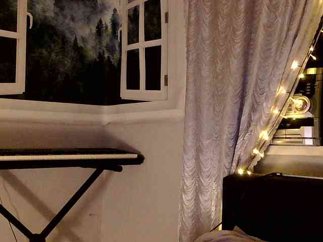 Emily_Silence webcam