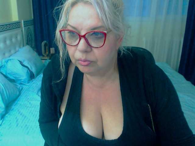 sonyahotmilf online