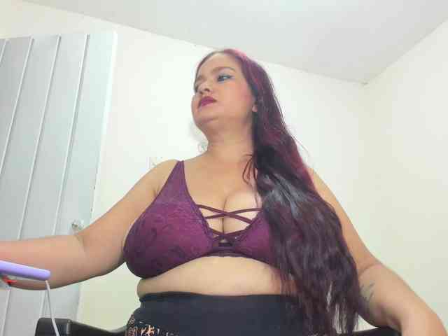 MILFMEGATITS