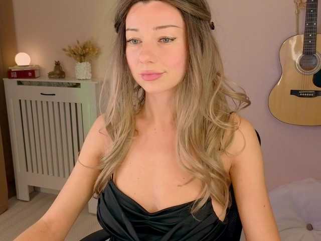 Lenamuti's BongaCams show and profile