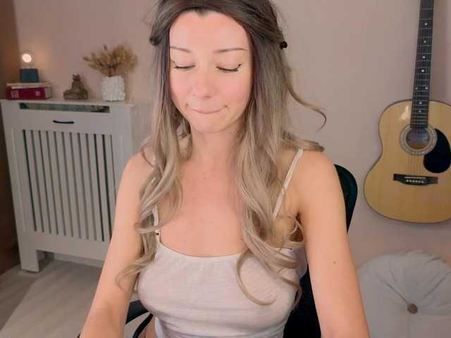 Lenamuti's BongaCams show and profile