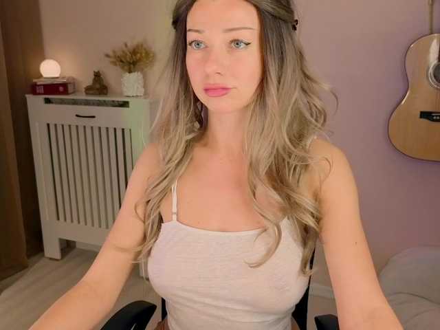 Lenamuti's BongaCams show and profile