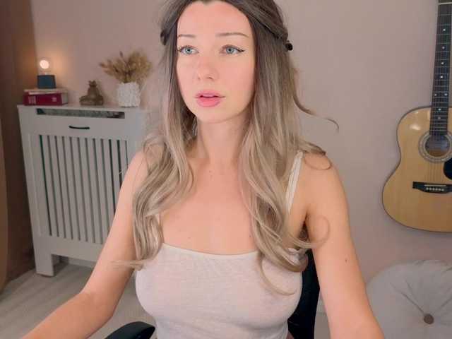 Lenamuti's BongaCams show and profile