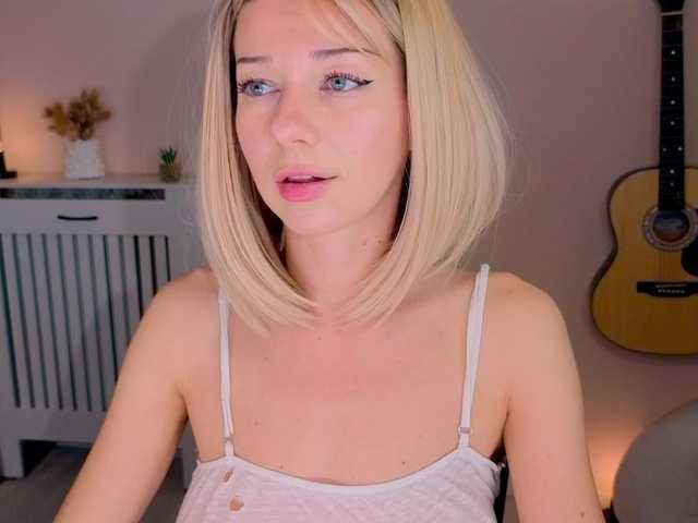 Lenamuti's BongaCams show and profile