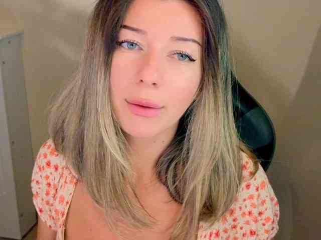 amateur nude webcam Lenamuti