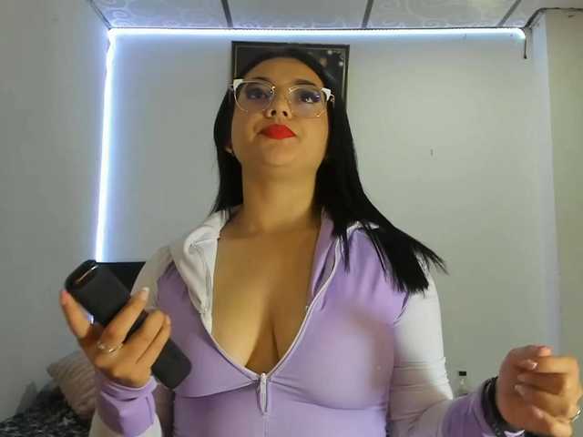 violetabunny's BongaCams show and profile