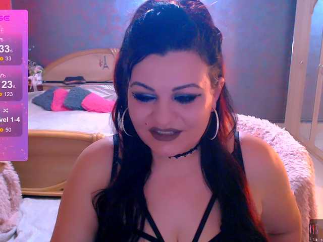 Ariellefoxy's BongaCams show and profile