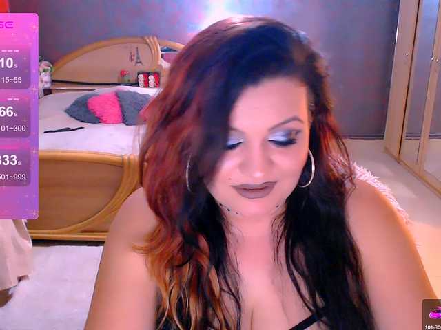 Ariellefoxy on BongaCams and RICams