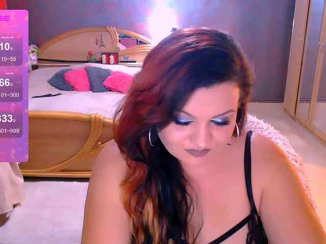 Ariellefoxy Live Webcam on BongaCams
