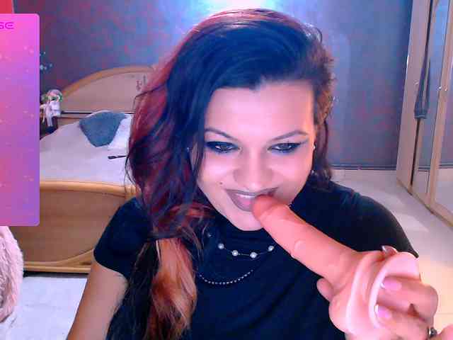 Ariellefoxy webcam
