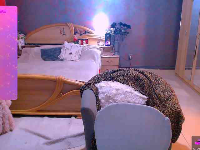 upskirt web cam Ariellefoxy