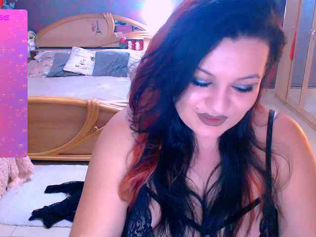 Ariellefoxy webcam