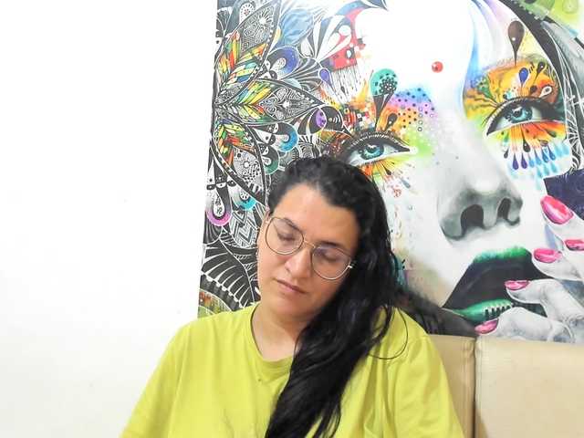 MARILYNG's BongaCams show and profile