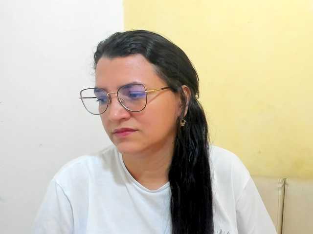 MARILYNG's BongaCams show and profile