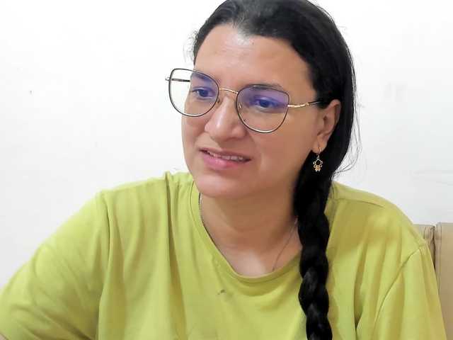 MARILYNG's BongaCams show and profile