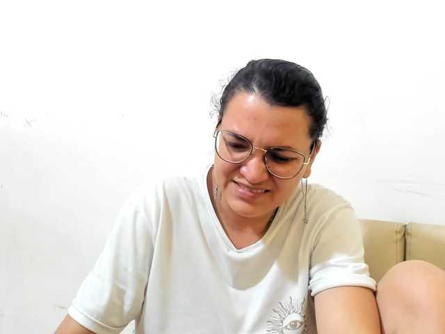 MARILYNG's BongaCams show and profile