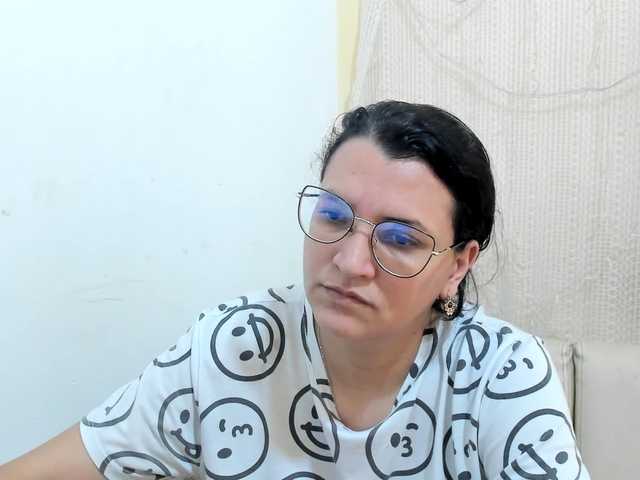 MARILYNG's BongaCams show and profile