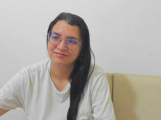 MARILYNG's BongaCams show and profile