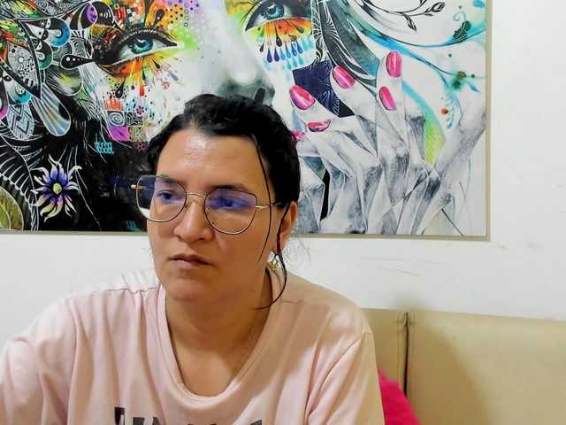 MARILYNG's BongaCams show and profile