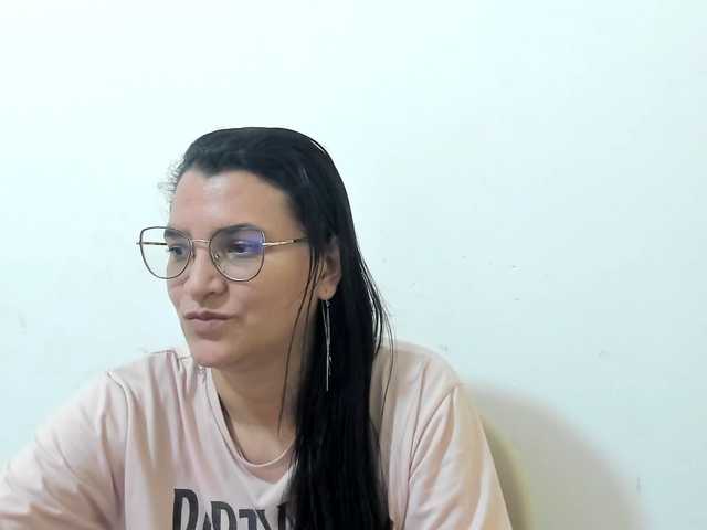 MARILYNG's BongaCams show and profile